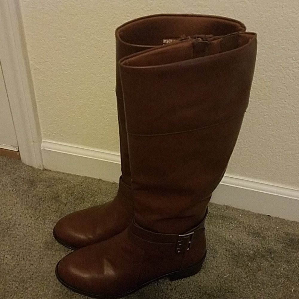 Chesnut colored tall zip up boots